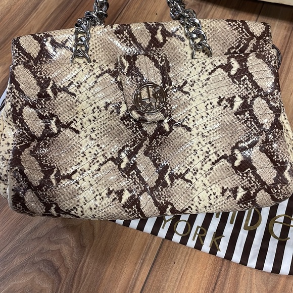 Henri Bendel Snakeskin Print Chain Strap Shoulder Bag - Picture 4 of 14